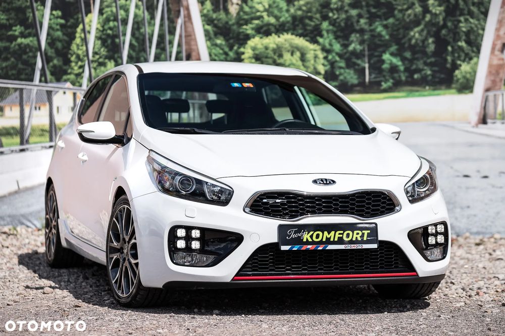 Kia Ceed 1.6 T-GDI GT - 4