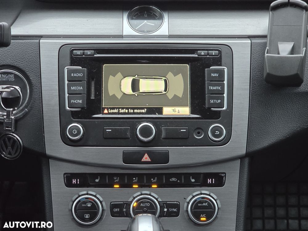 Volkswagen Passat Variant 2.0 TDI DSG BlueMotion Technology Comfortline - 11