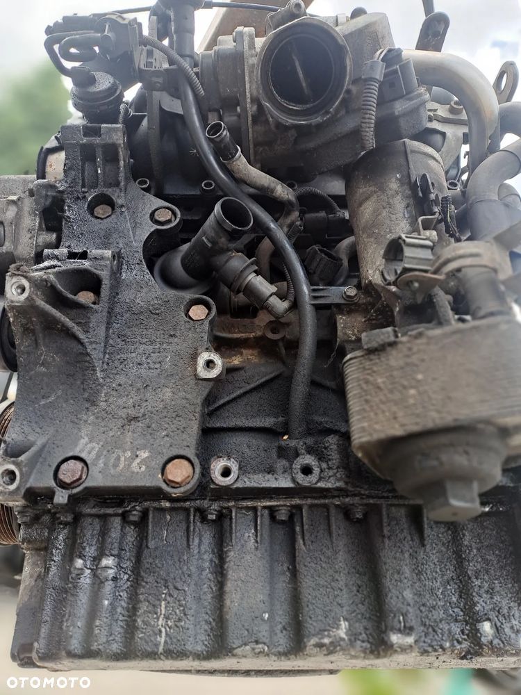 Volkswagen Passat B6 2.0 TDi 170KM silnik bez osprzętu kod BMR CBBB - 9