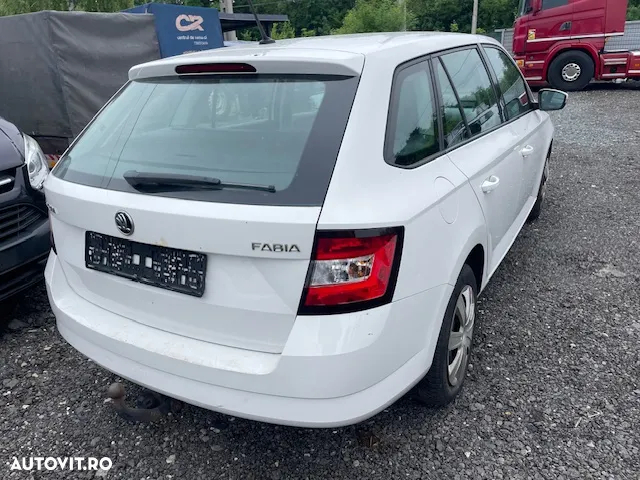 Dezmebrez Skoda Fabia 3 2016 1.4 Tdi CUS Manuala Distronic - 12