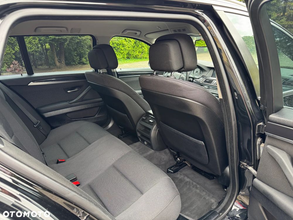 BMW Seria 5 525d - 11