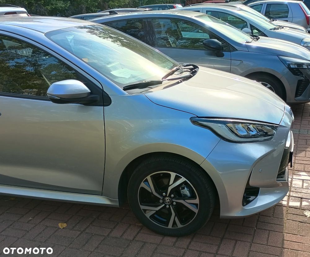 Toyota Yaris Hybrid 1.5 Style - 13