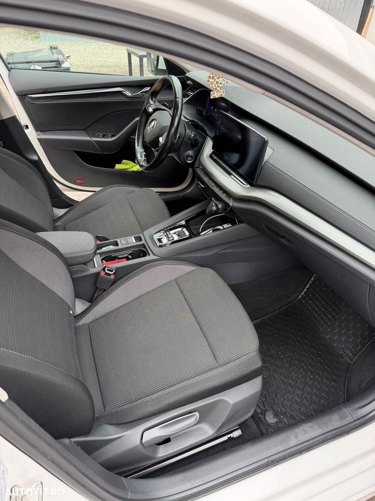 Skoda Octavia 2.0 TDI DSG Style - 12