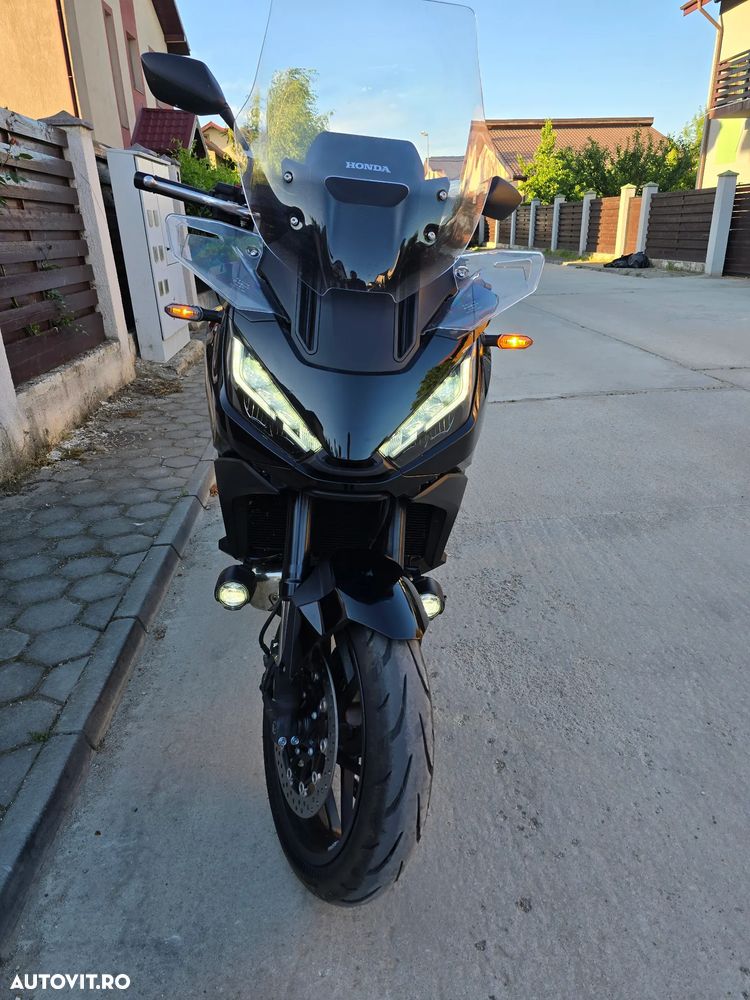 Honda NT 1100 - 9