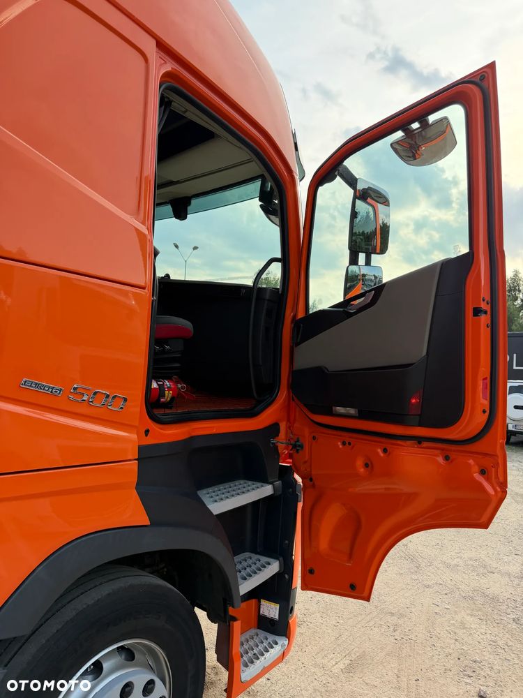 Volvo FH 500 / HYDRAULIKA DWUOBWODOWA / 848 070 KM PRZEBIEGU / GLOBETROTTER / EURO 6 / LODÓWKA / DŁUGA RAMA / DOSTĘPNE 3 SZTUKI !! - 35