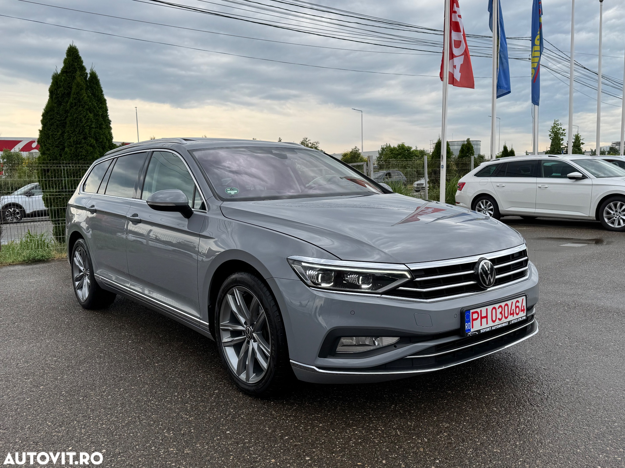 Volkswagen Passat Variant 2.0 TDI SCR DSG Elegance - 12