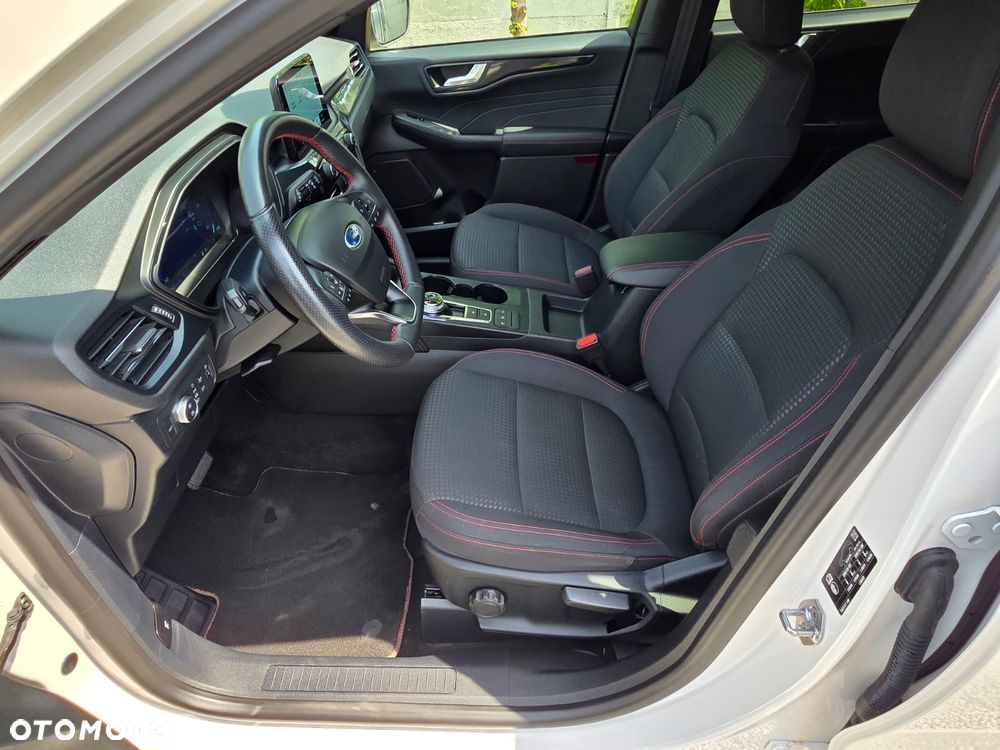 Ford Kuga 2.5 Duratec FHEV ST-LINE - 31