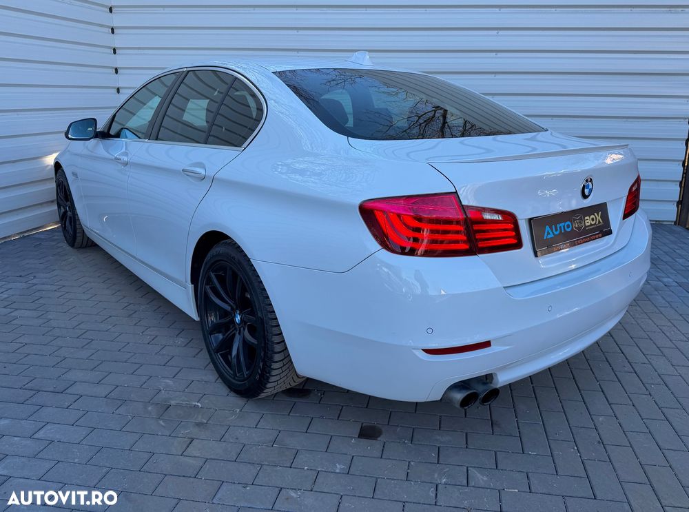 BMW Seria 5 520i Aut. - 6