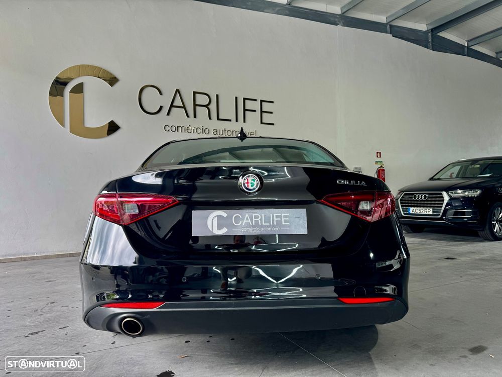 Alfa Romeo Giulia 2.2 D Super - 24