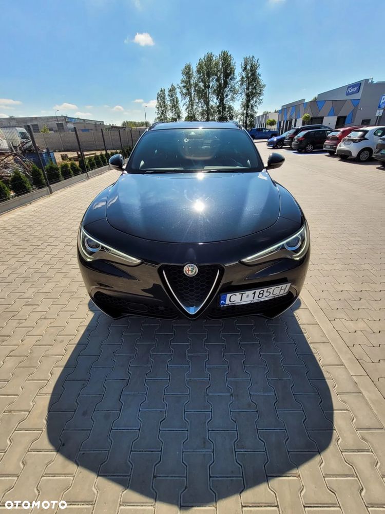 Alfa Romeo Stelvio 2.0 Turbo 16V AT8-Q4 Ti - 8