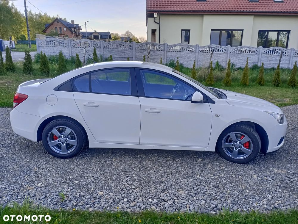 Chevrolet Cruze 1.8 LT - 10