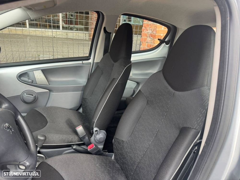 Peugeot 107 1.0 Urban 2 Tronic - 4