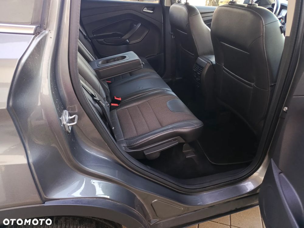 Ford Kuga 1.6 EcoBoost 2x4 Titanium - 13