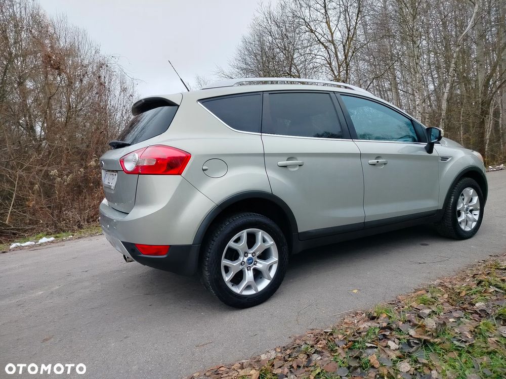 Ford Kuga 2.0 TDCi 2x4 Titanium - 9