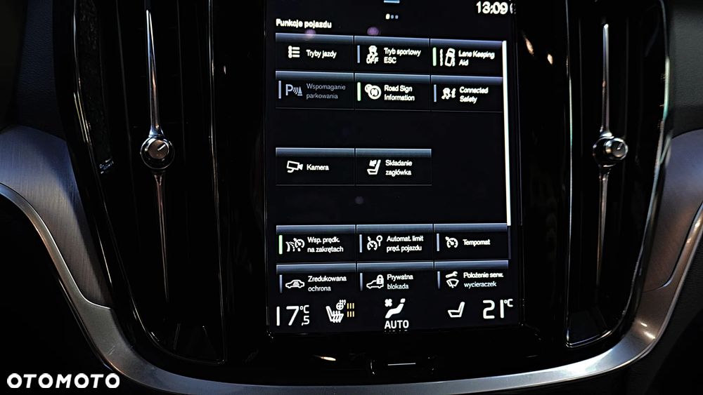 Volvo V60 D4 SCR - 28