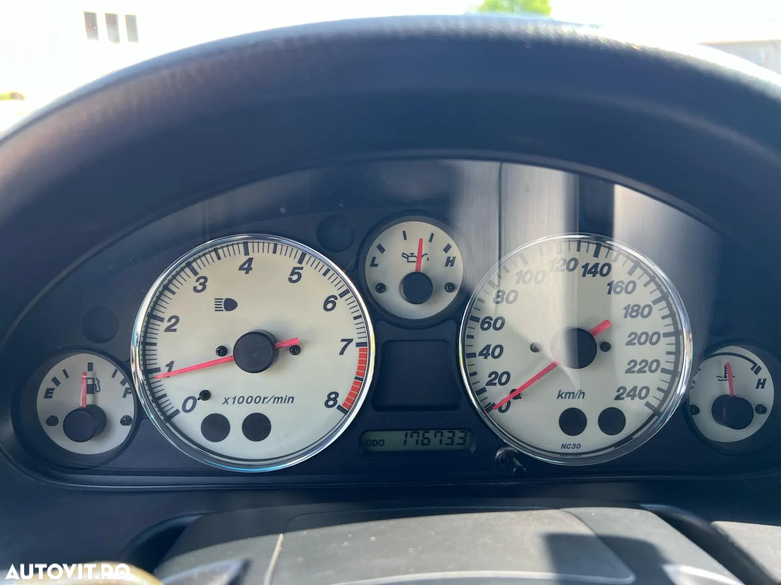 Mazda MX-5 1.6i - 22