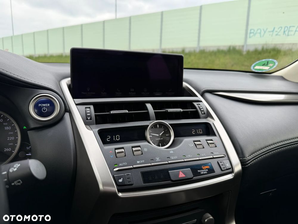 Lexus NX 300h Elegance AWD - 34