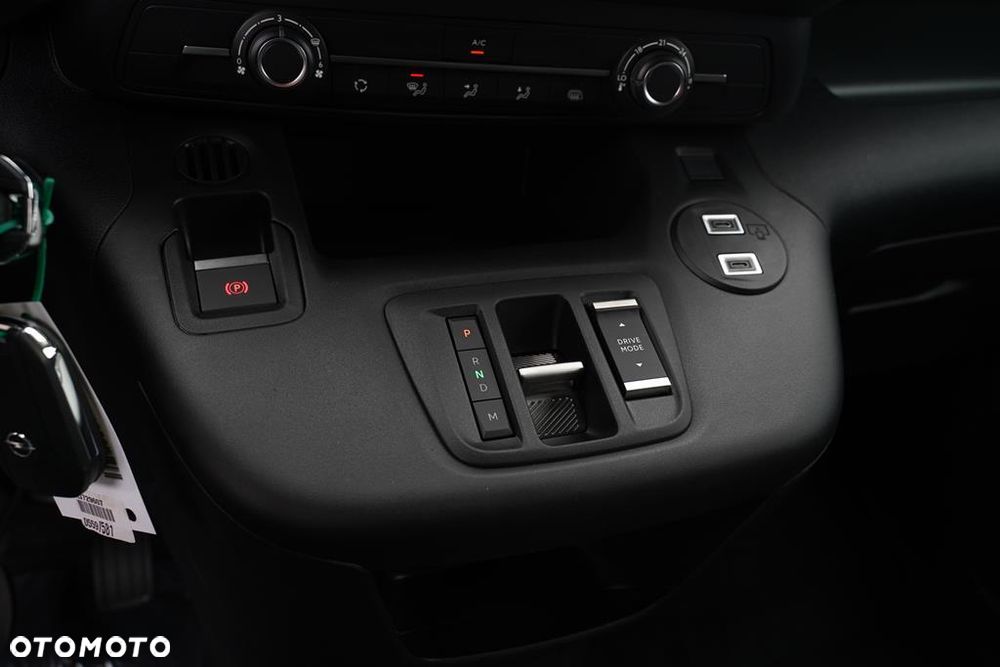 Opel Combo Cargo 1.5 BlueHDi L2 EAT8 - 21