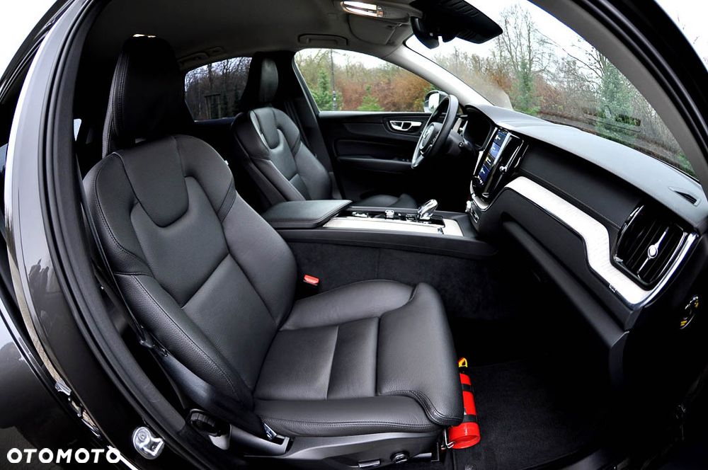 Volvo XC 60 B4 D AWD Geartronic Inscription - 25