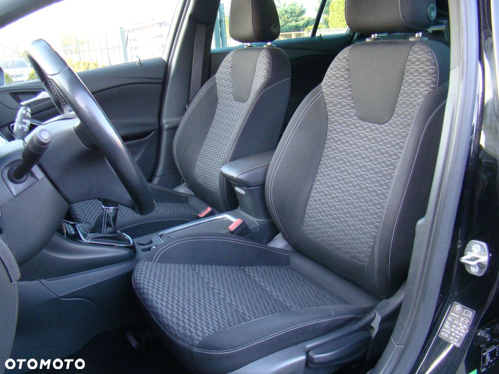 Opel Astra 1.4 Turbo Dynamic - 21