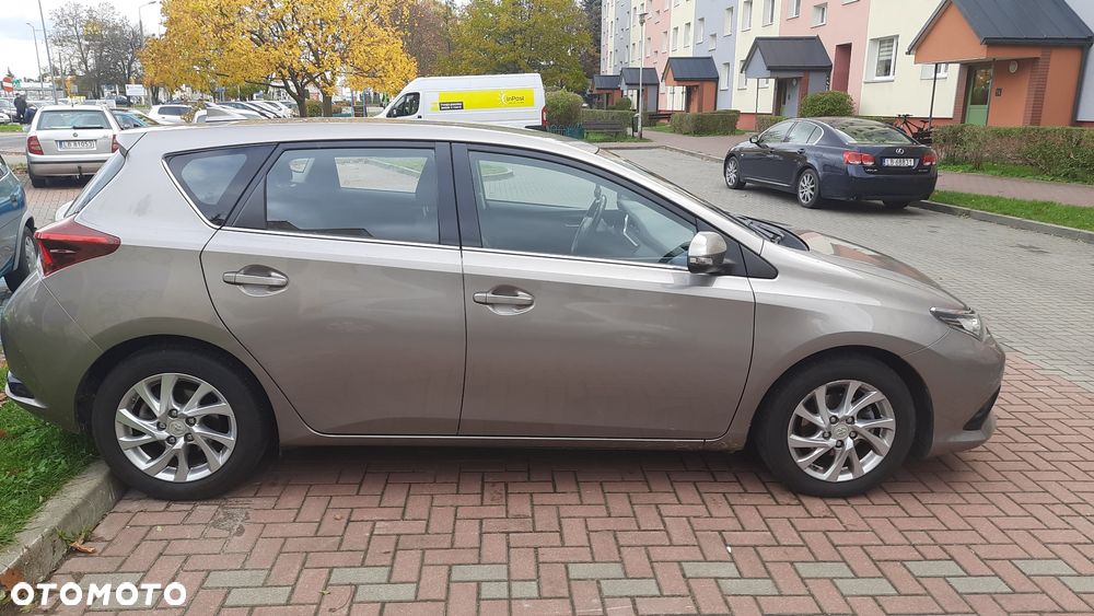 Toyota Auris 1.2 Turbo Edition-S - 11