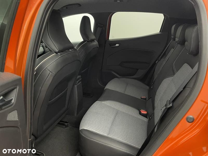 Renault Clio - 9