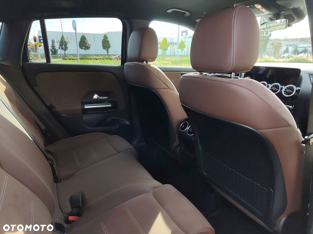 Mercedes-Benz GLA 200 mHEV AMG Line 7G-DCT - 15