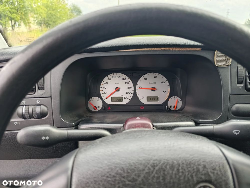 Volkswagen Golf 1.9 TDI - 8