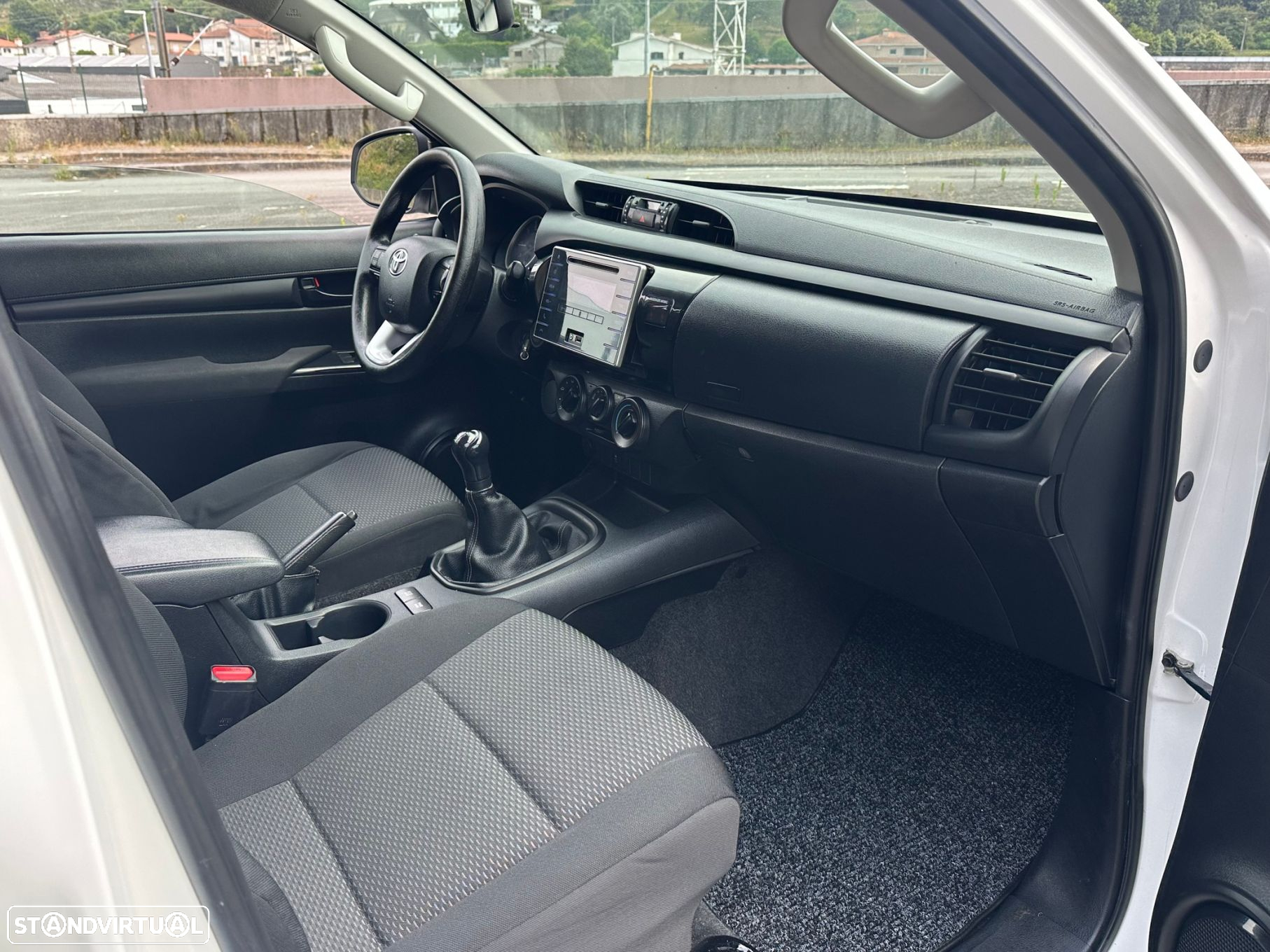 Toyota Hilux 2.4 D-4D 2WD CD - 19