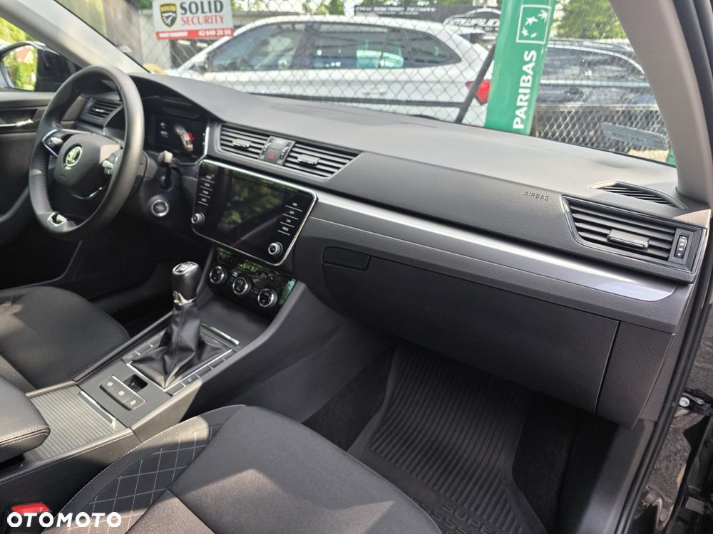 Skoda Superb 2.0 TDI SCR Style - 19