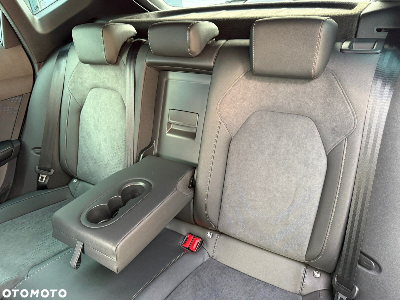 Cupra Formentor 1.5 eTSI mHEV DSG - 34