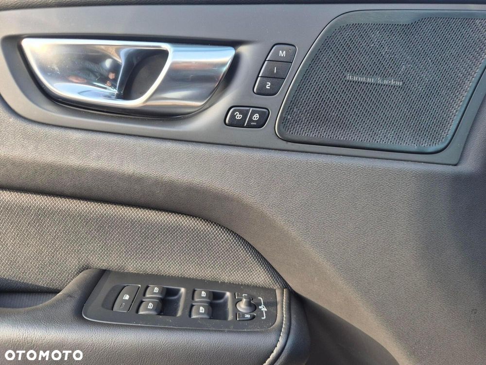 Volvo XC 60 - 23
