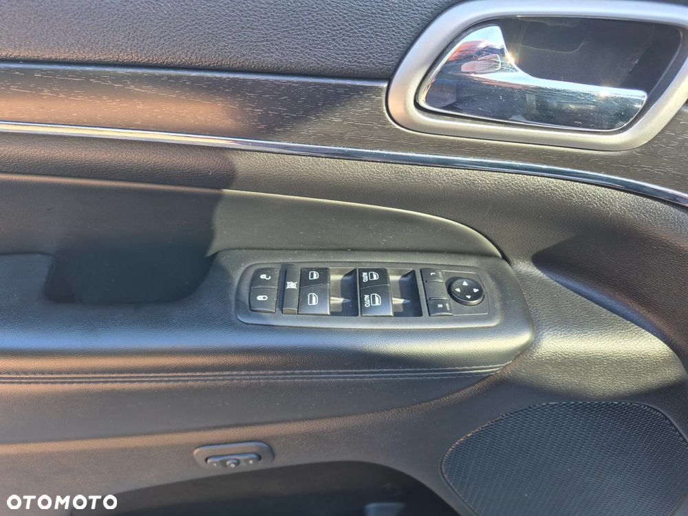 Jeep Grand Cherokee - 20