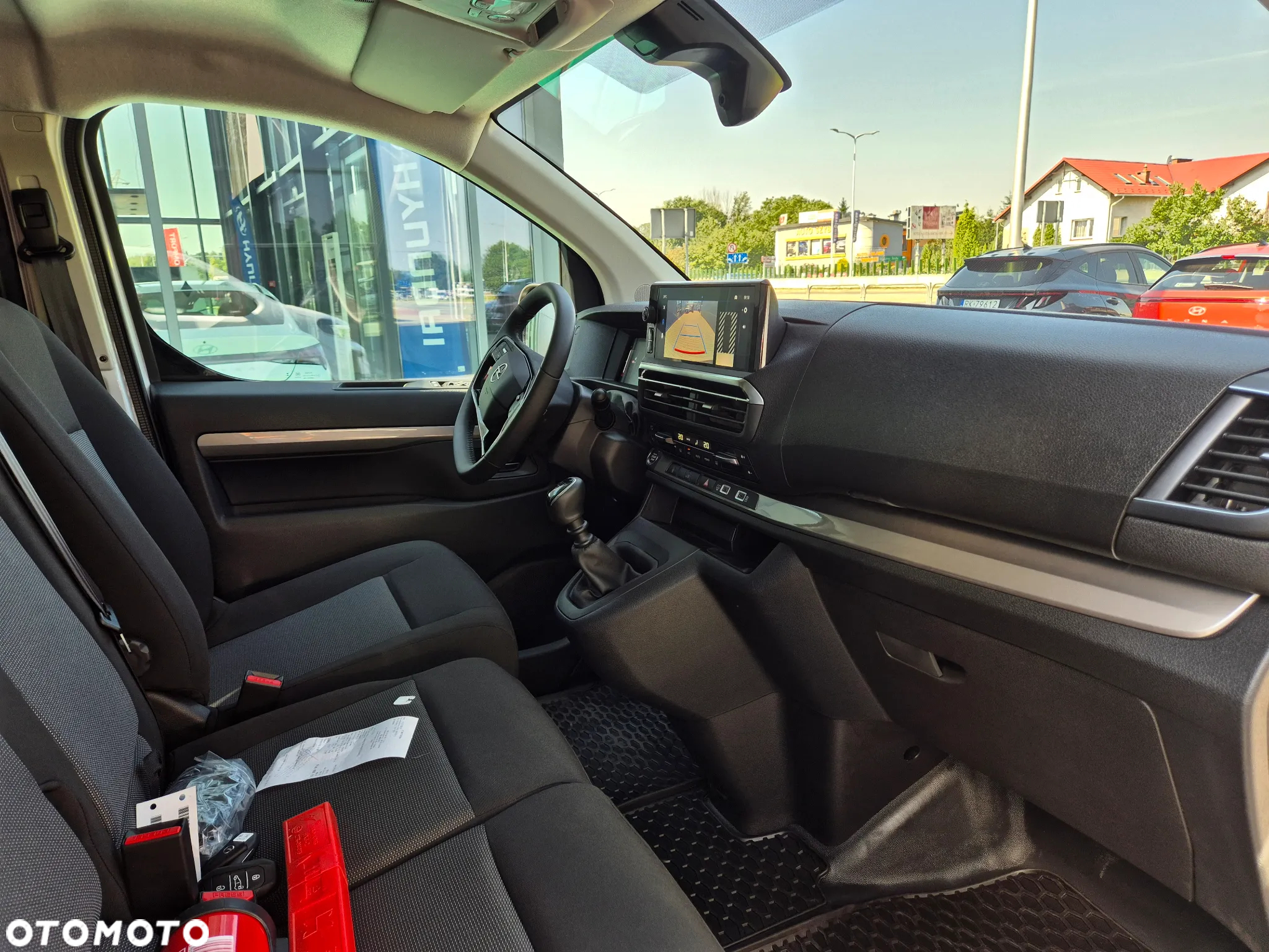 Opel Vivaro - 11