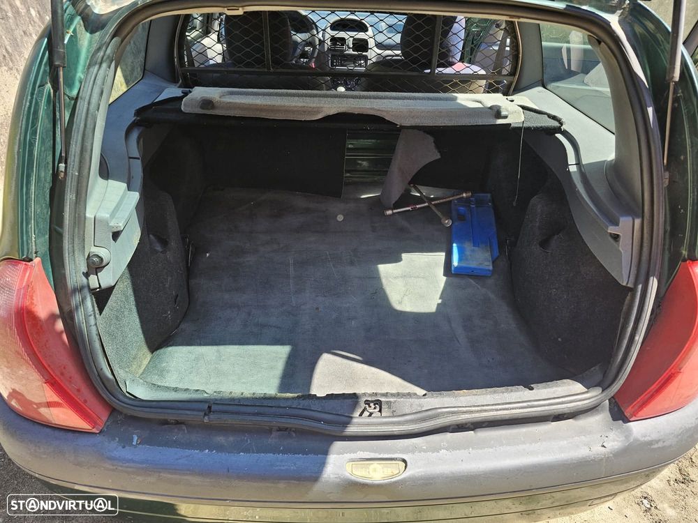 Renault Clio 1.9 D RN - 3