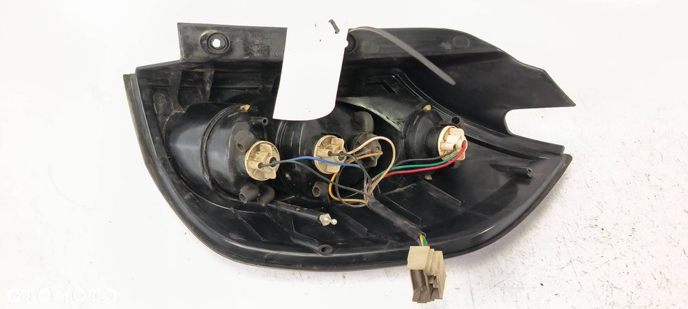 LAMPA LEWA TYŁ RENAULT MEGANE SCENIC II - 4