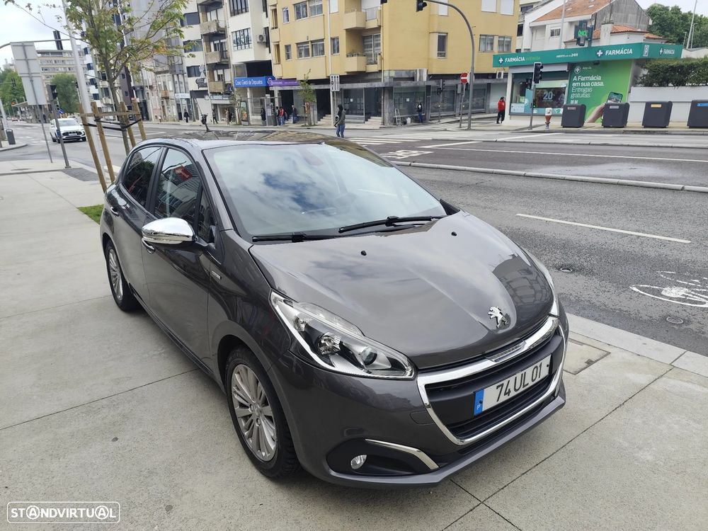 Peugeot 208 1.2 PureTech Style - 12