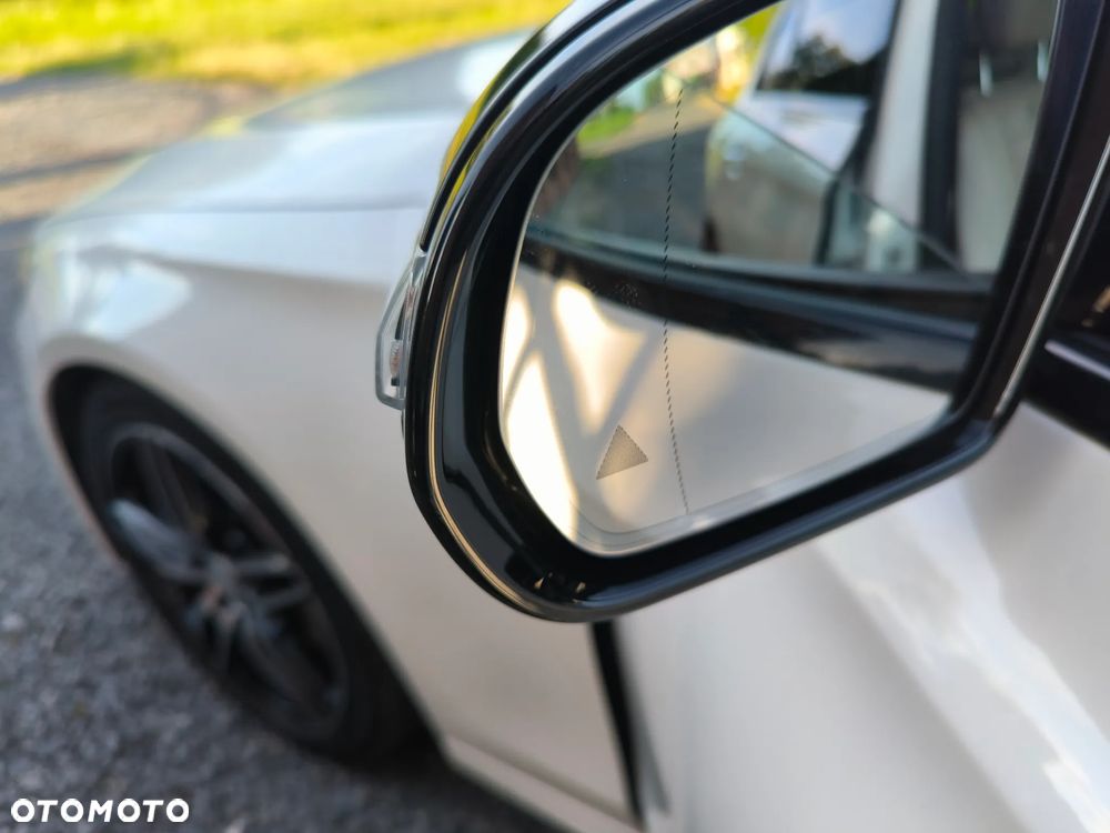 Mercedes-Benz Klasa E 220 d 9G-TRONIC - 15