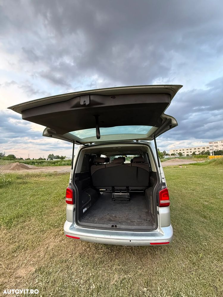 Volkswagen Caravelle - 9