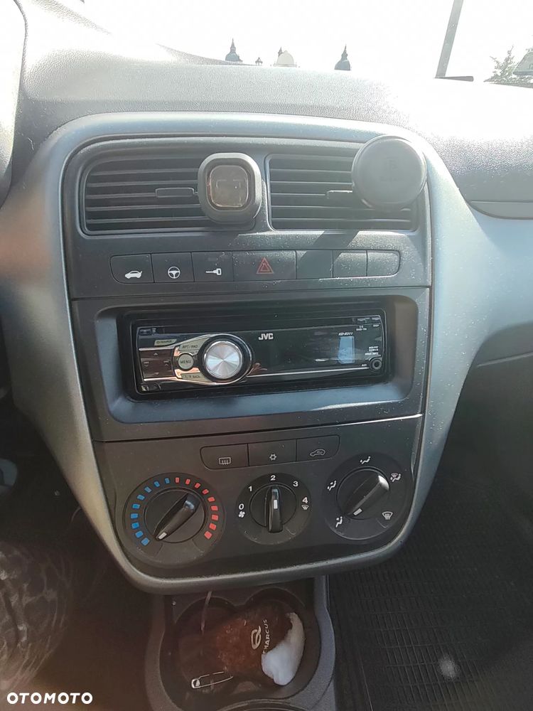 Fiat Grande Punto - 4