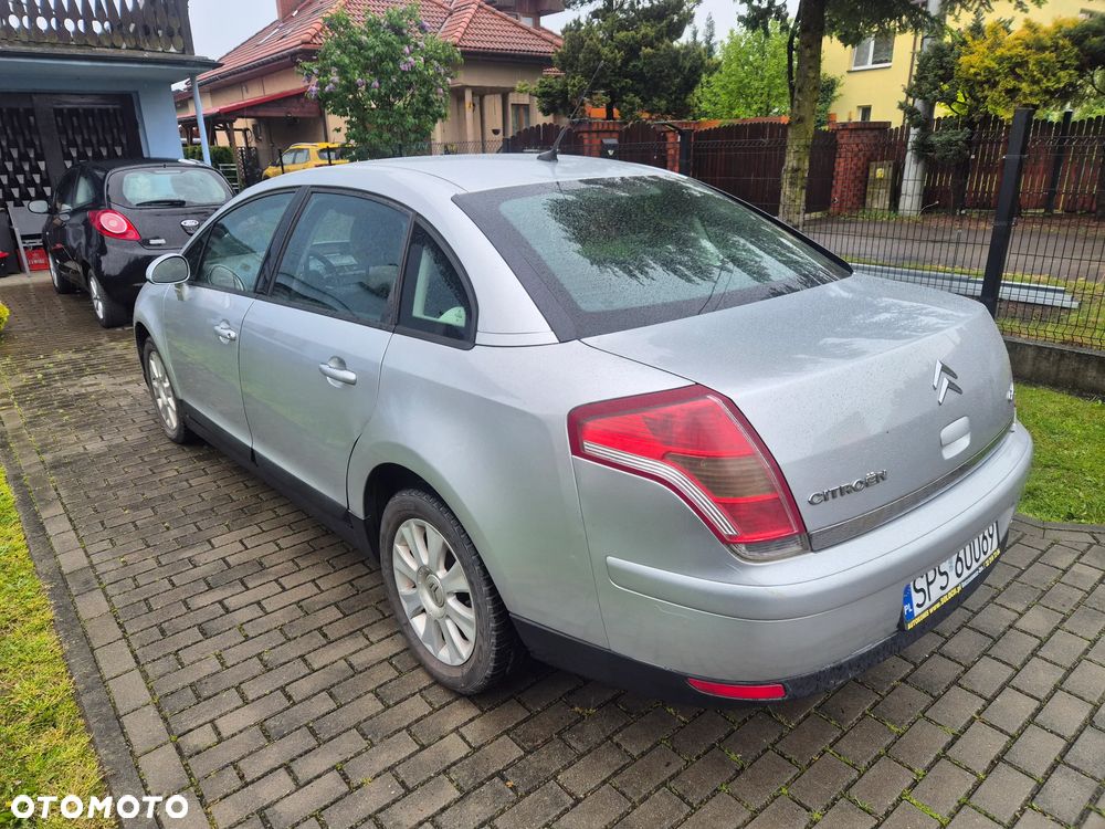 Citroën C4 1.6 16V Confort - 3