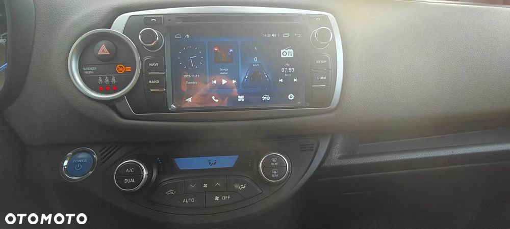 Toyota Yaris 1.5 Dynamic CVT - 16