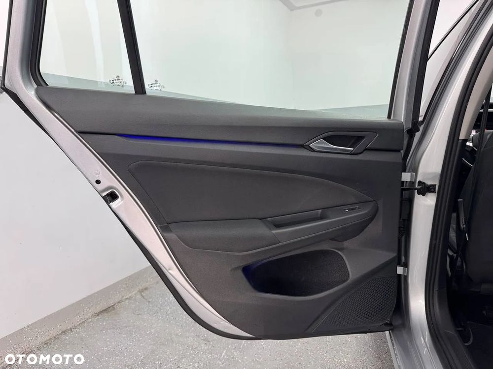 Volkswagen Golf - 30