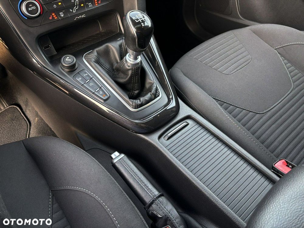 Ford Focus 1.5 EcoBoost STart-Stopp-System TITANIUM - 20