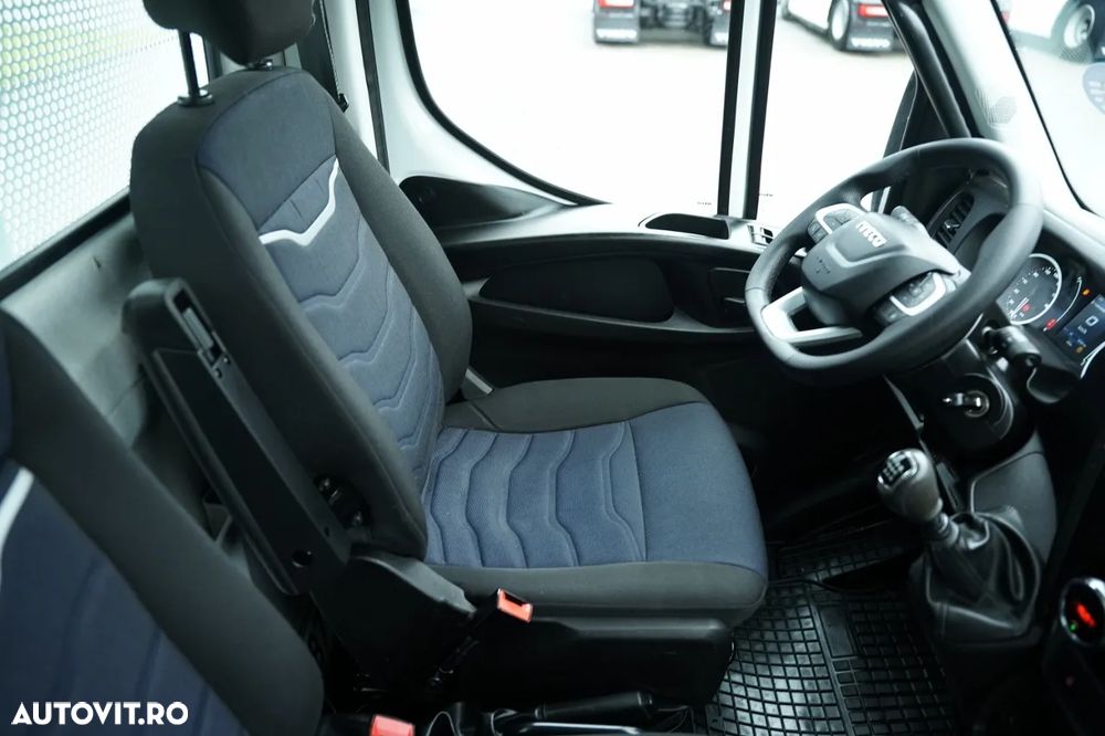 Iveco DAILY 35-160 / BASCULABILĂ - 3,3 M / BASCULARE PE SPATE / ROȚI DUBLE PE SPATE / MANUALĂ / IMPORT / - 32