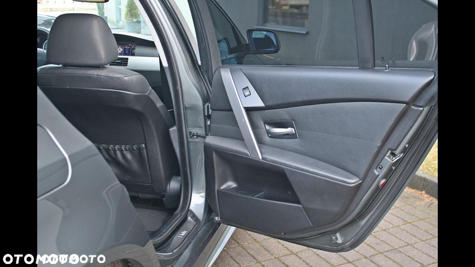 BMW Seria 5 523i - 19