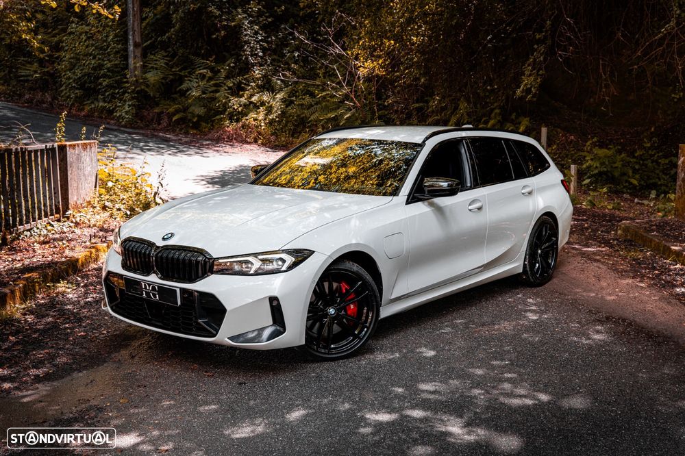 BMW 330 e Pack 50 anos M Auto - 1