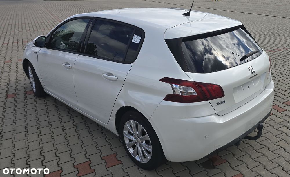 Peugeot 308 1.6 BlueHDi Style S&S - 8