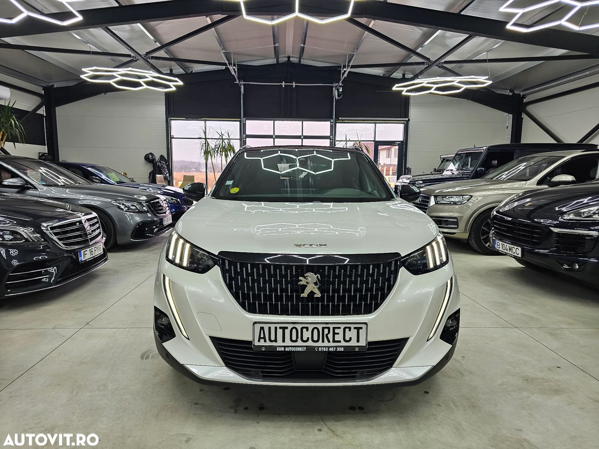 Peugeot 2008 1.5 BlueHDI STT EAT8 GT Line - 1