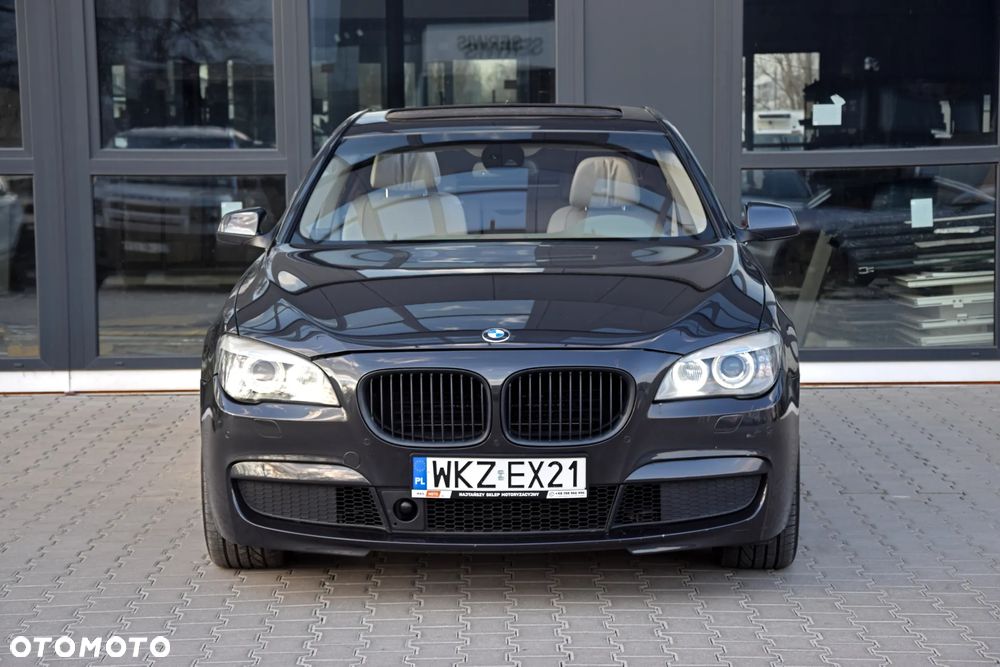BMW Seria 7 750i - 6